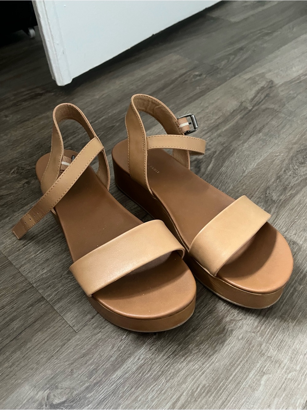 American Eagle Outfitters Tan Platform Sandals with Ankle Strap